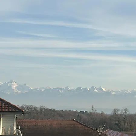 Flat 2 Near Geneva & Airport